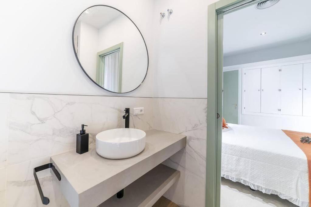 Bs Brand New Triplex Private Terrace Downtown Parking Seville