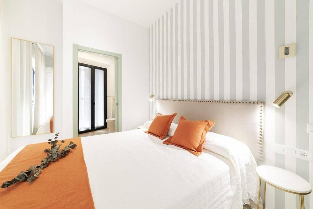 Bs Brand New Triplex Private Terrace Downtown Parking Seville
